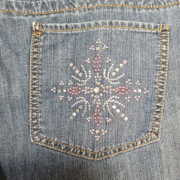 New York And Company Size 14 Denim Shorts 100% Cotton Starburst Back Pocket - Picture 2 of 8